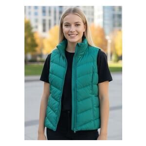 Land's End DOWN Puffer Vest Sz M Green Quilted Gorpcore Layer Sporty Warm Winter